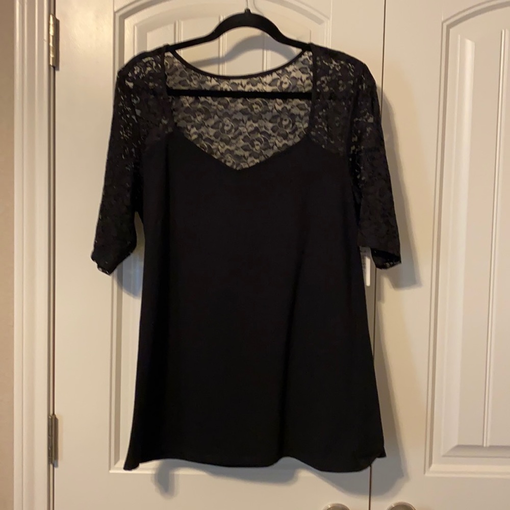 Torrid size 2 lace shoulder top